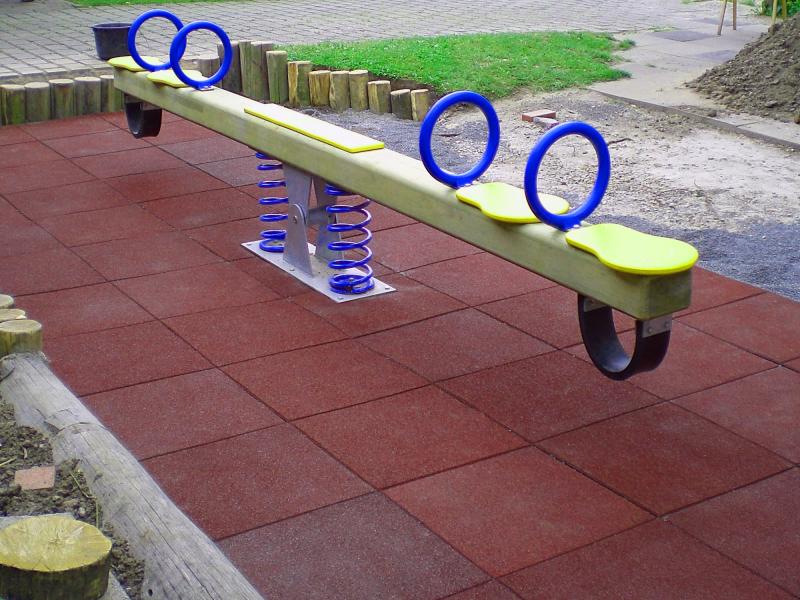 Fallschutzplatten Wippe Fallschutz TÜV geprüft