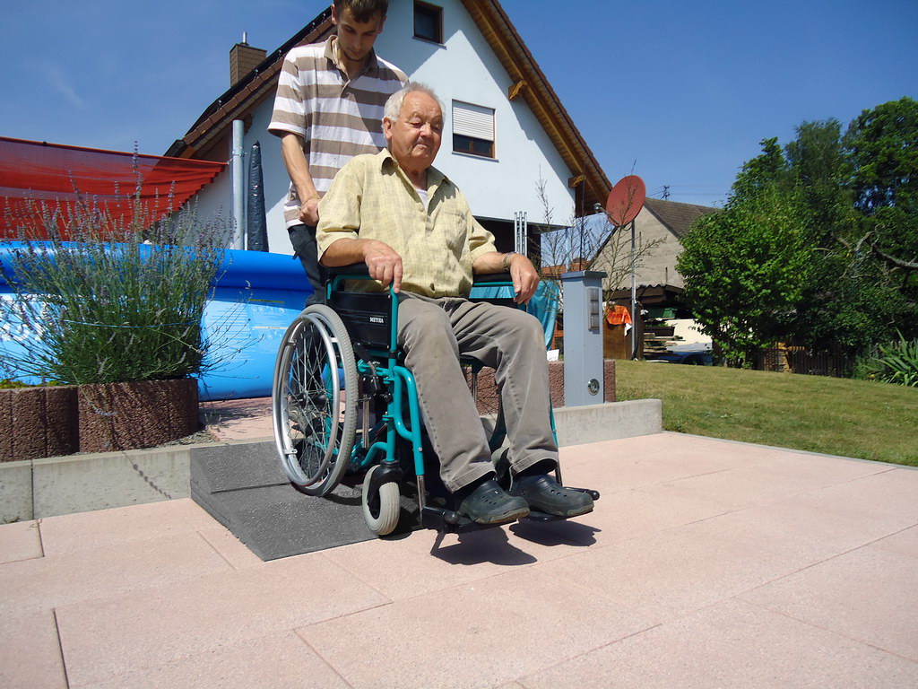 RO-FLEX-Rollstuhl Rampe Universal Sonderanpassung + Erweiterung