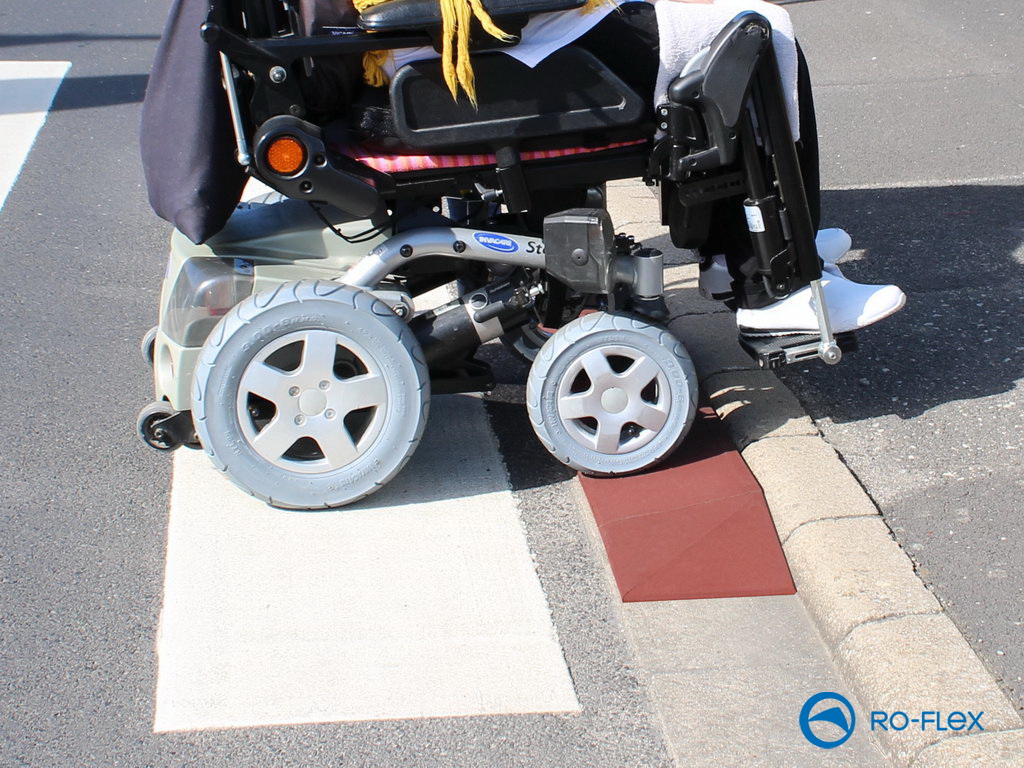 Fußgängerüberweg Verkehrsinsel Rampen Set 45 barrierefrei