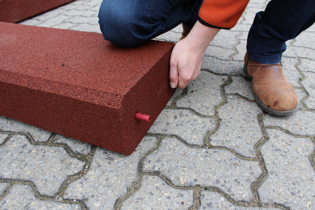 Trittstufe aus Gummigranulat Blockstufe 1000 mm
