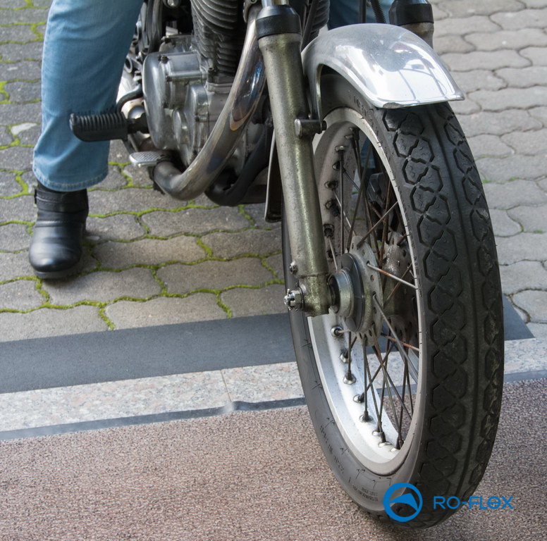 Bordsteinrampe Excellent 750mm Auffahrhilfe Motorrad
