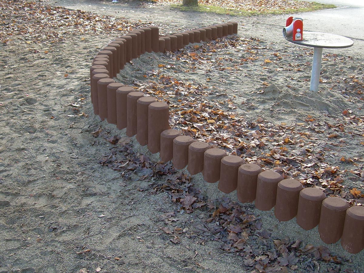 Rundpalisaden  Ø 20 cm aus recyceltem Kunststoff - Hohlprofil.
